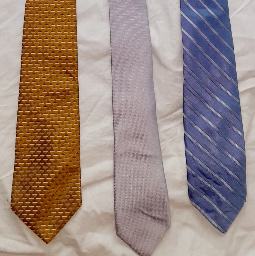 Set of 3 Mens ties: DKNY  Calvin Klein
